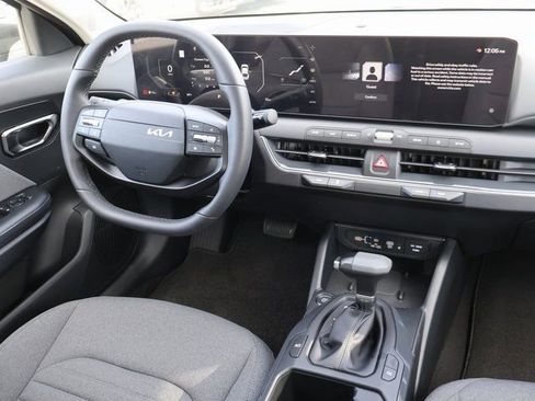 New 2025 Kia K4 EX FWD image 15