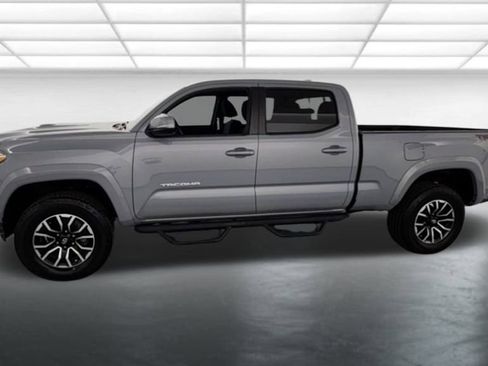 Used 2021 Toyota Tacoma TRD Sport image 5