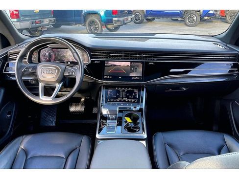 Used 2020 Audi Q8 Premium Plus w/ Premium Plus Package image 17