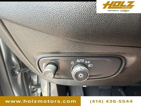 Certified 2024 Chevrolet Equinox RS FWD image 17