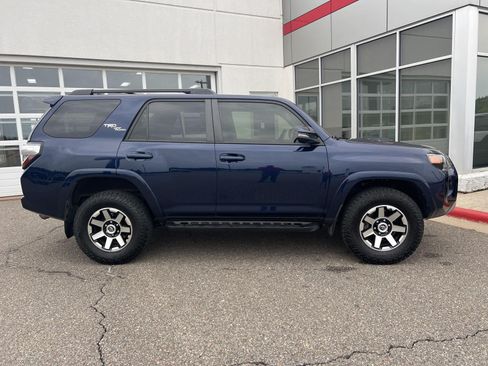 Used 2020 Toyota 4Runner TRD Off-Road Premium AWD/4WD image 13