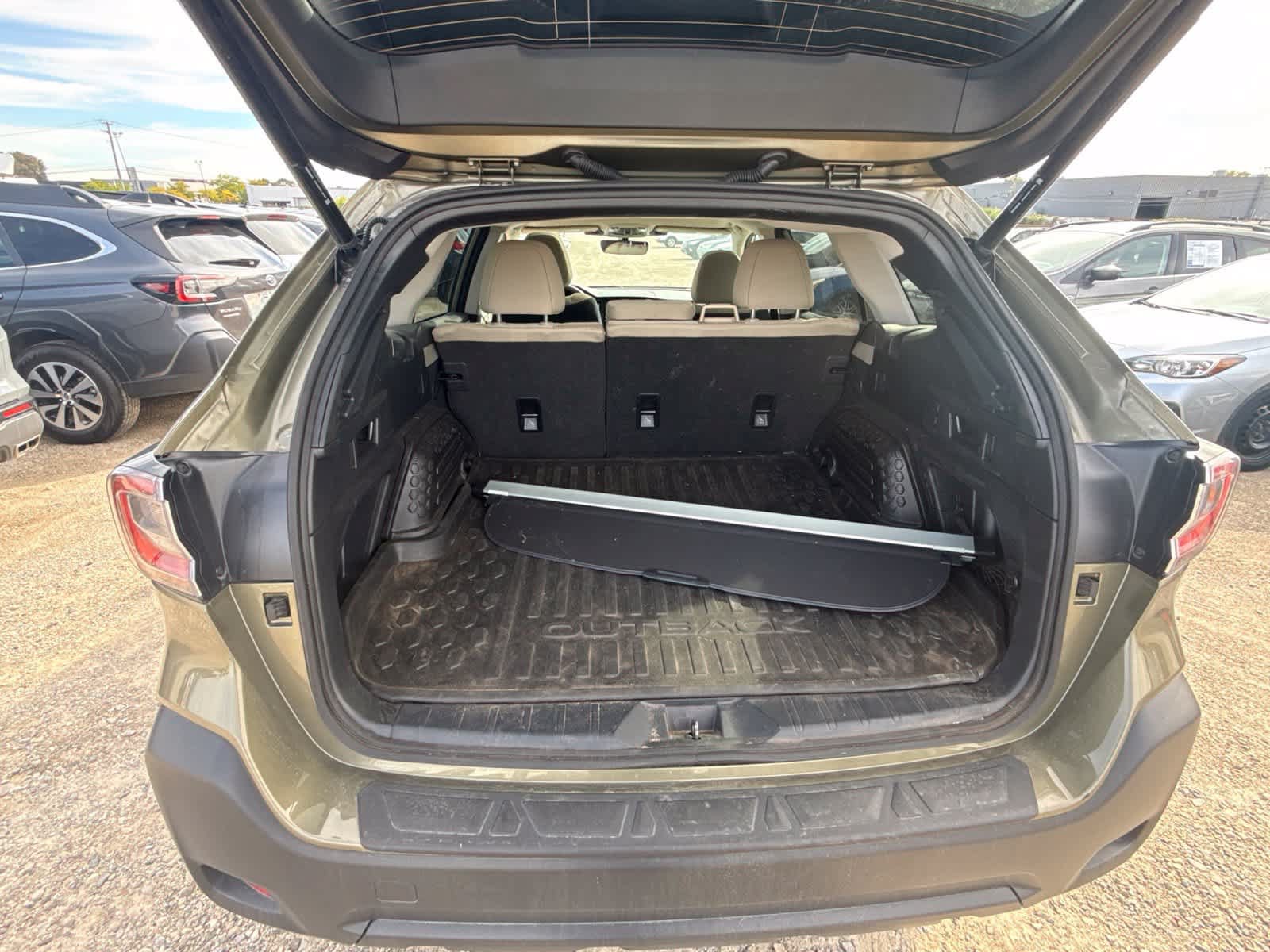 Certified 2025 Subaru Outback Premium w/ Popular Package #1A AWD/4WD image 14