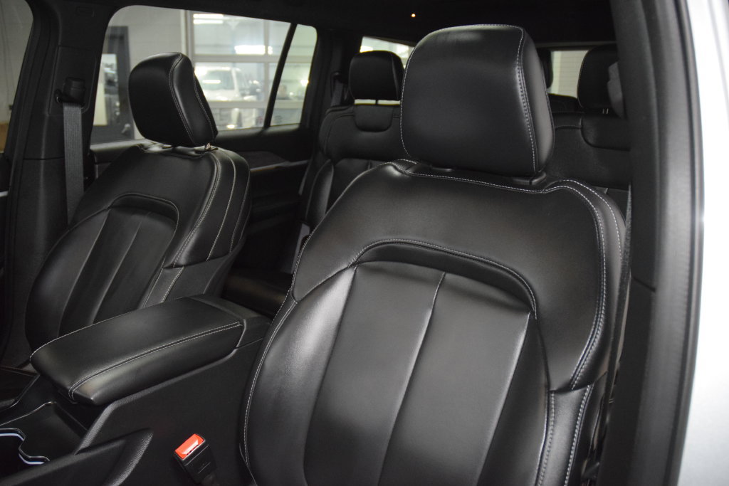 Used 2025 Jeep Grand Cherokee L Limited AWD/4WD image 42