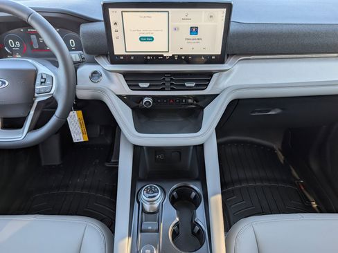 New 2026 Ford Explorer Active w/ Active Comfort Package RWD image 7