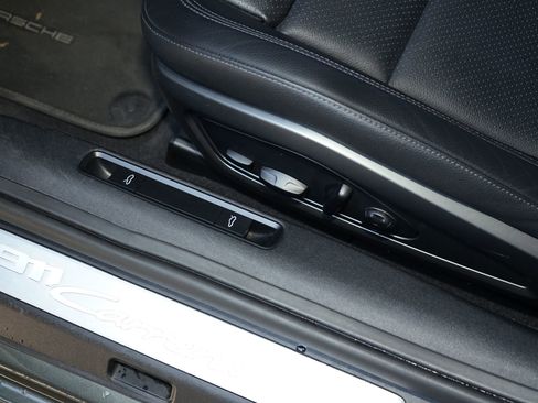 Used 2021 Porsche 911 Carrera image 25