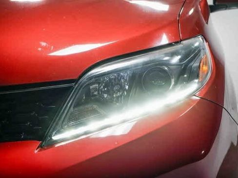 Used 2020 Toyota Sienna SE image 7