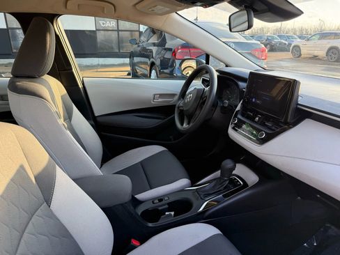 Used 2024 Toyota Corolla LE w/ LE Convenience Package image 24