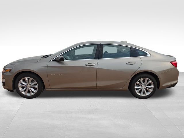 Used 2025 Chevrolet Malibu LT FWD image 2