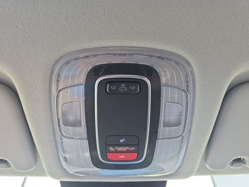 Used 2025 Hyundai Kona SEL FWD image 32