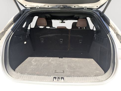 Certified 2023 Lincoln Nautilus Reserve w/ Luxury Package FWD image 23