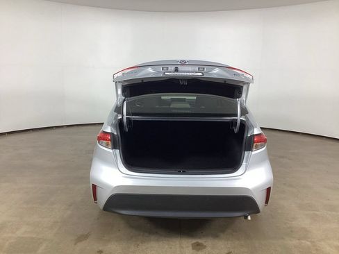 Used 2025 Toyota Corolla LE FWD image 12