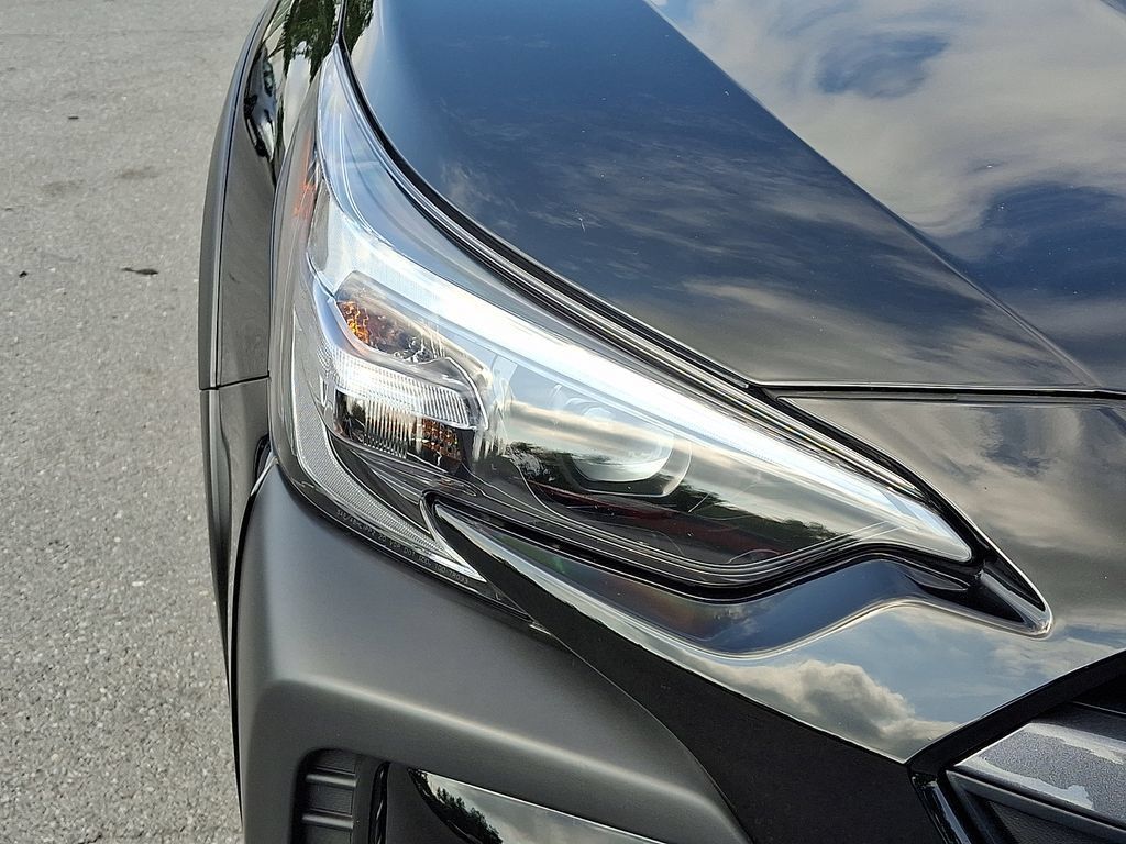 Used 2025 Subaru Outback AWD/4WD image 11