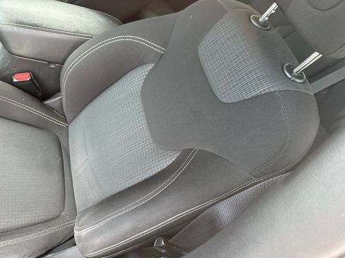 Used 2016 Jeep Cherokee Latitude w/ Comfort & Sound Group FWD image 3