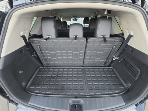 Used 2024 Nissan Pathfinder SL image 17