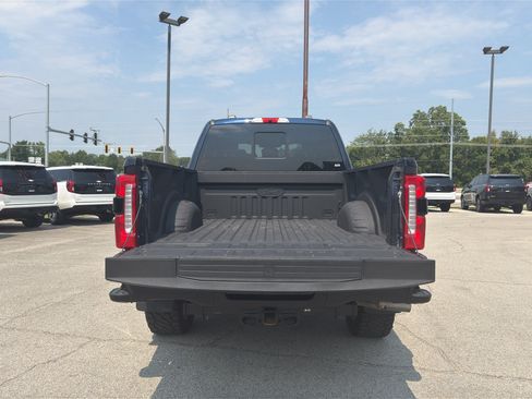 Used 2025 Ford F250 Lariat w/ Black Appearance Package AWD/4WD image 19