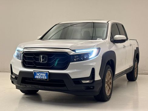 Used 2023 Honda Ridgeline RTL-E image 2