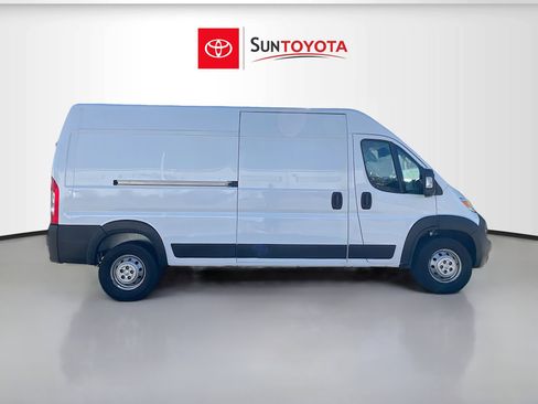 Used 2023 RAM ProMaster 2500 image 2