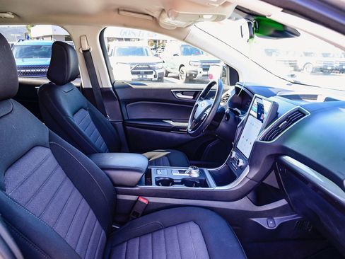 Used 2023 Ford Edge SE w/ Black Appearance Package image 16