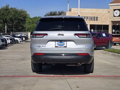 Used 2023 Jeep Grand Cherokee L Laredo AWD/4WD image 7