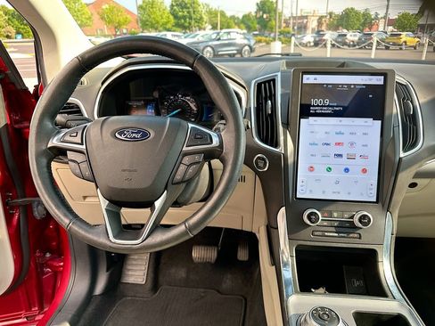 Used 2021 Ford Edge Titanium w/ Class II Trailer Tow Package AWD/4WD image 19
