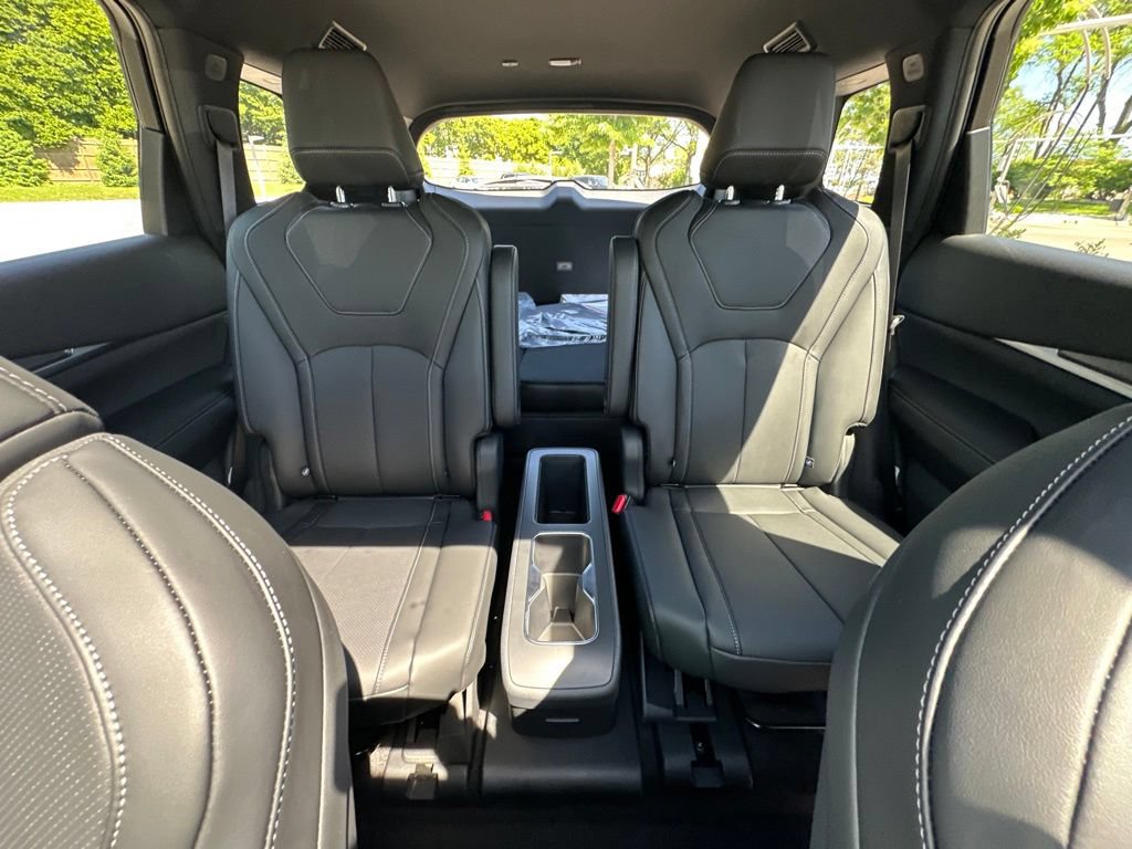 Certified 2027 INFINITI QX60 Sport w/ Dark Cargo Package AWD/4WD image 21