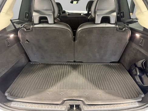 Used 2016 Volvo XC90 T6 Momentum w/ Momentum Plus Package AWD/4WD image 4