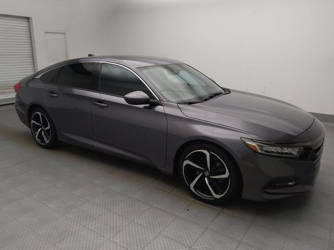 Used 2019 Honda Accord Sport image 11
