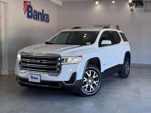 Certified 2023 GMC Acadia SLE w/ Driver Convenience Package image 2