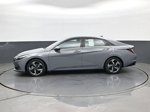 Certified 2021 Hyundai Elantra Limited FWD image 9