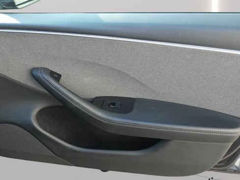 Used 2024 Tesla Model 3 Standard Range RWD image 17