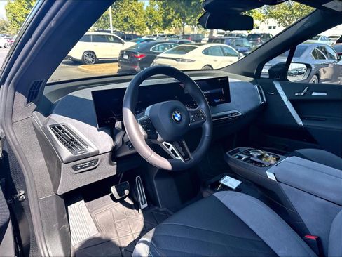 Used 2026 BMW iX xDrive60 w/ M Sport Package AWD/4WD image 19