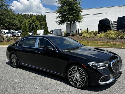 Certified 2024 Mercedes-Benz Maybach S 580 4MATIC image 2