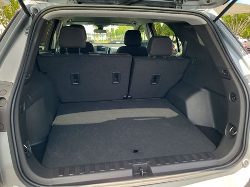 Used 2024 Chevrolet Equinox LS w/ LS Convenience Package FWD image 7