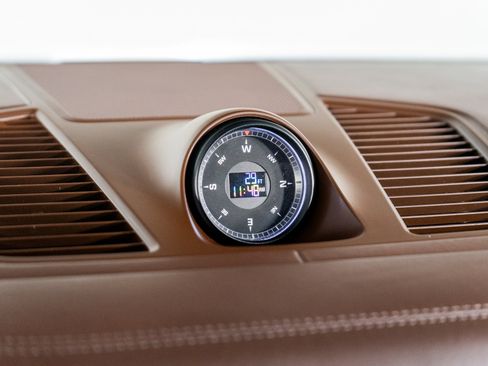 Used 2023 Porsche Cayenne Turbo image 37