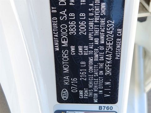 Used 2017 Kia Forte LX image 22