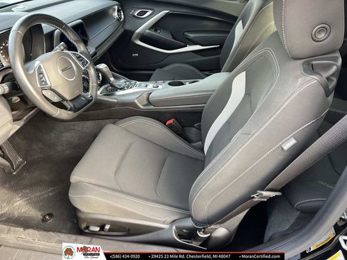 Used 2022 Chevrolet Camaro LT w/ Technology Package image 17