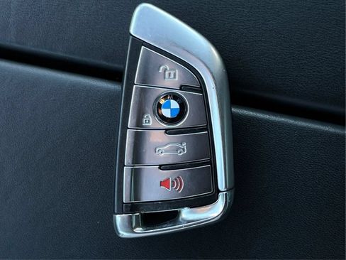Used 2019 BMW 750i xDrive w/ Executive Package AWD/4WD image 44