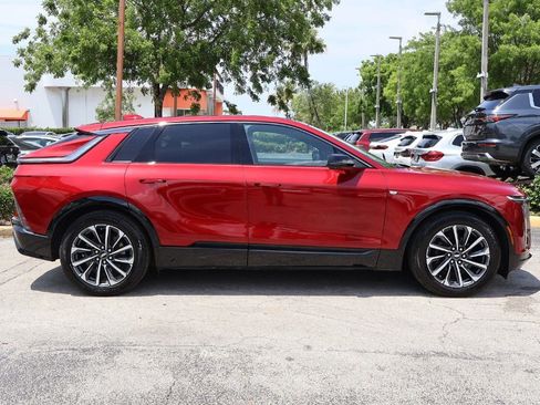 Used 2024 Cadillac Lyriq Sport RWD image 18