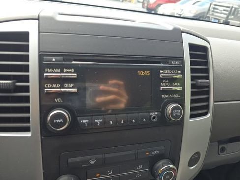 Used 2014 Nissan Frontier SV AWD/4WD image 18
