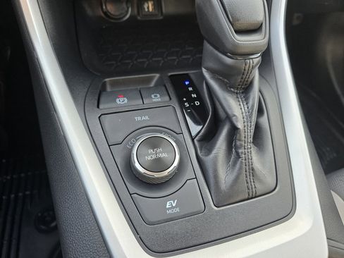 Certified 2024 Toyota RAV4 XLE image 24