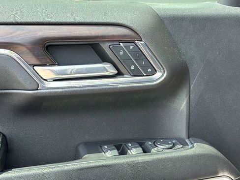 Used 2023 GMC Sierra 1500 SLT w/ SLT Premium Package image 17