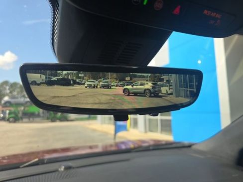 Used 2025 Chevrolet Equinox LT w/ Safety and Technology Package image 24