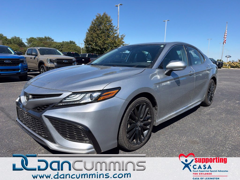Used 2023 Toyota Camry XSE FWD image 1