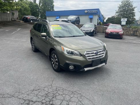 Used 2016 Subaru Outback 3.6R Limited AWD/4WD image 2