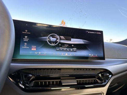 Certified 2025 BMW 230i Coupe image 21