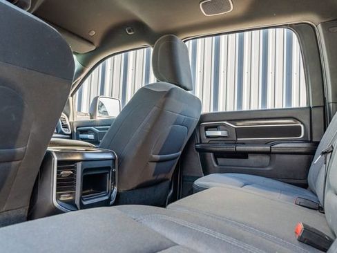Used 2024 RAM 3500 Big Horn image 37