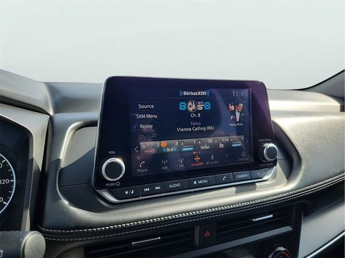 Used 2024 Nissan Rogue SV image 24