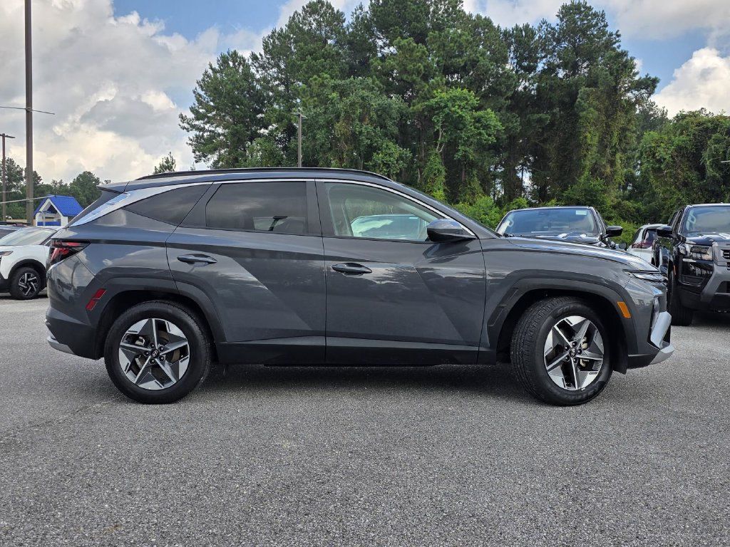 Used 2025 Hyundai Tucson SEL FWD image 30