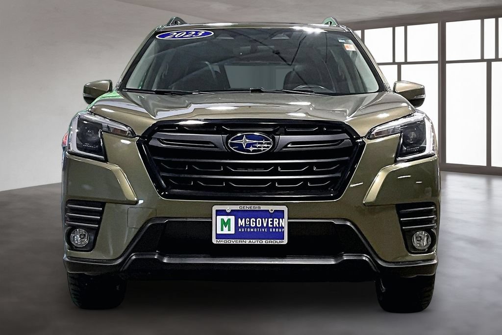 Used 2023 Subaru Forester Limited AWD/4WD image 2