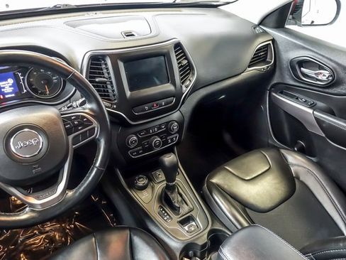 Used 2021 Jeep Cherokee Latitude Plus image 17